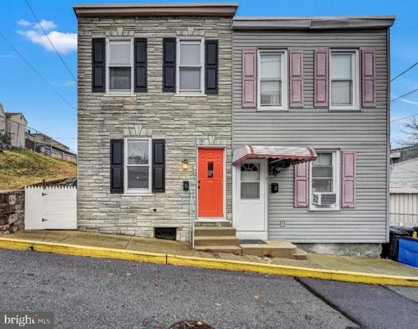 $1,995 | 5 Grape Street | West Reading