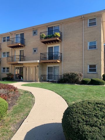 $219,500 | 32 Conti Parkway, Unit 1A | Elmwood Park