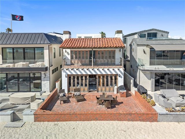 $8,800,000 | 6804 West Oceanfront | West Newport-Lido