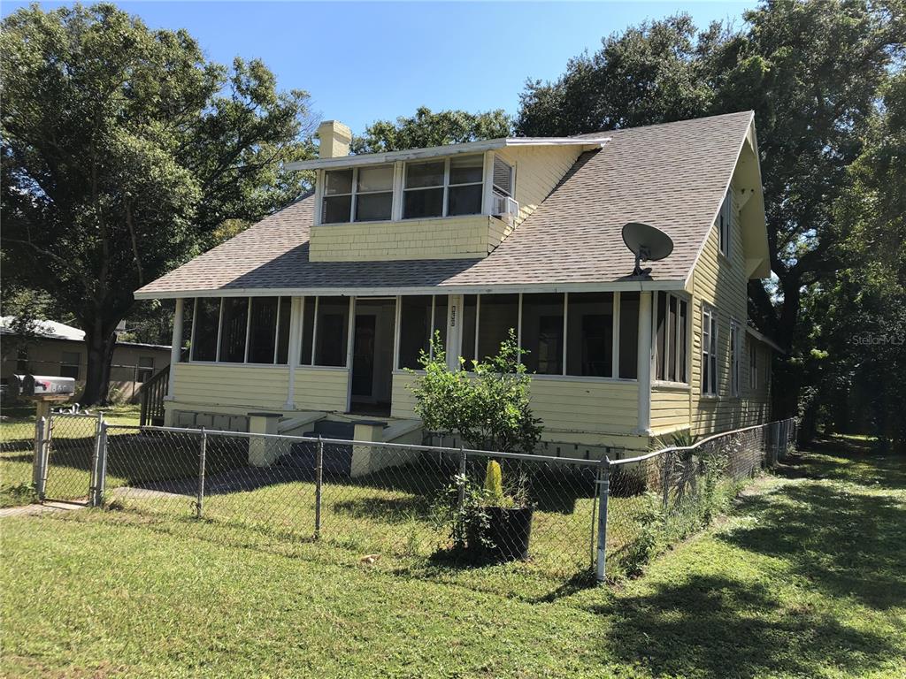 a front view of house with yard