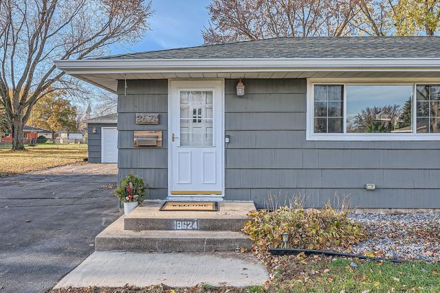 $319,900 | 8624 Vincent Avenue South | West Bloomington