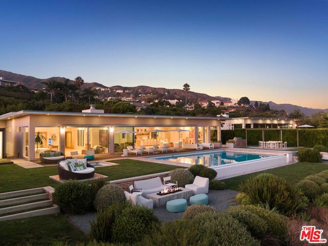 $15,495,000 | 24685 Pacific Coast Highway | Central Malibu