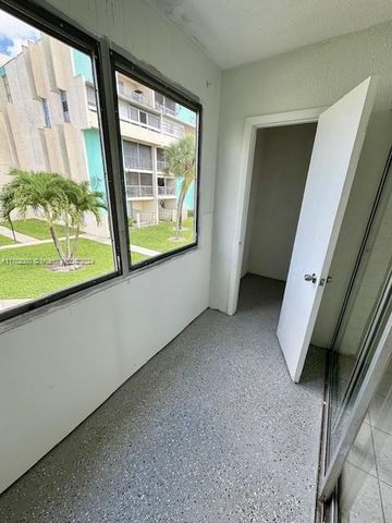 $1,800 | 2011 Northwest 46th Avenue, Unit B202 | Lauderhill