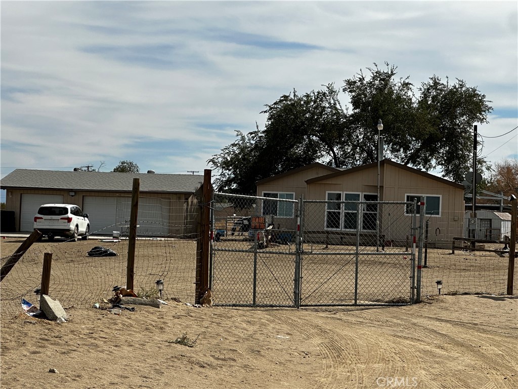 a view of a house