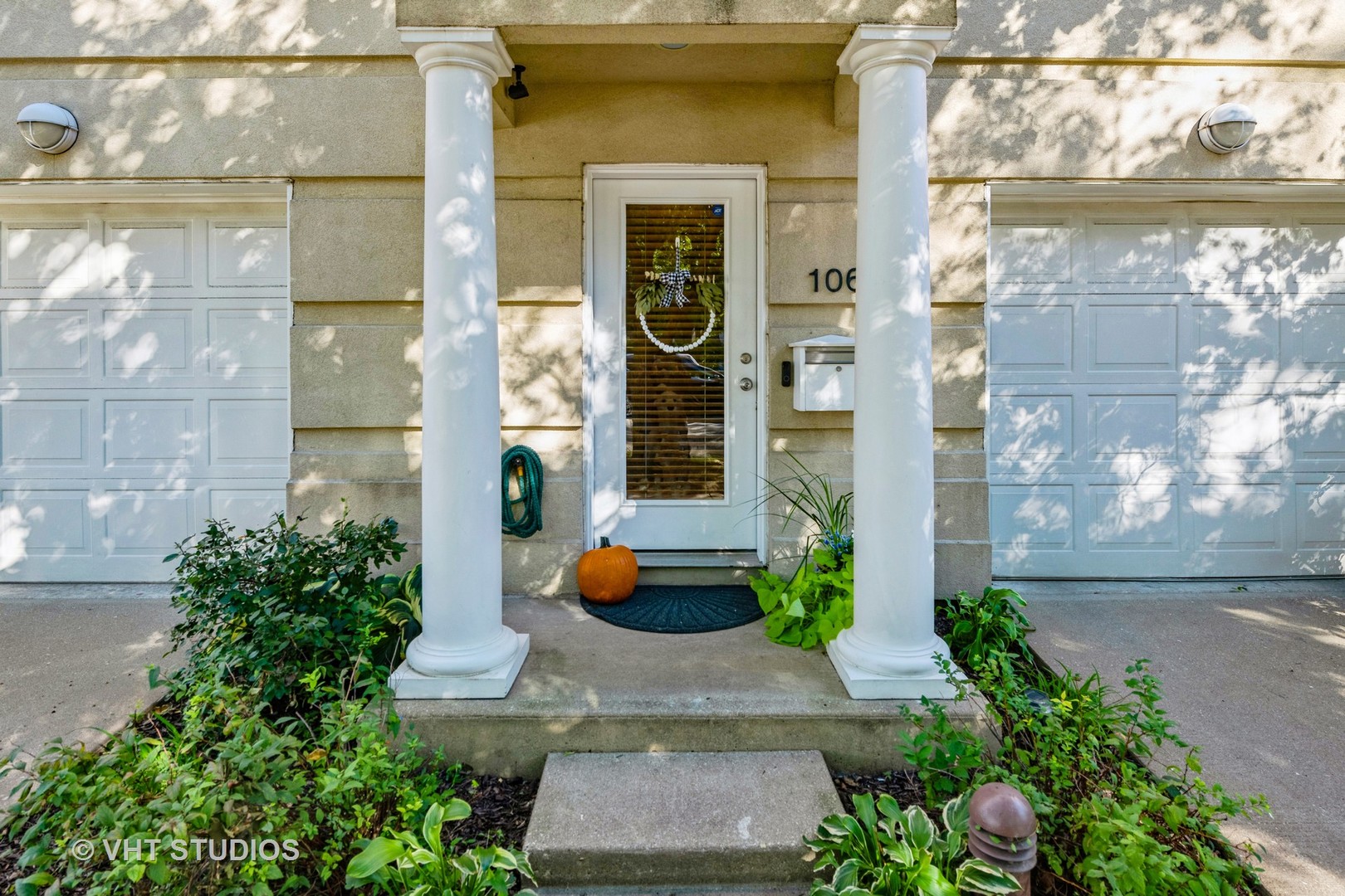 a view of a entryway door of the building