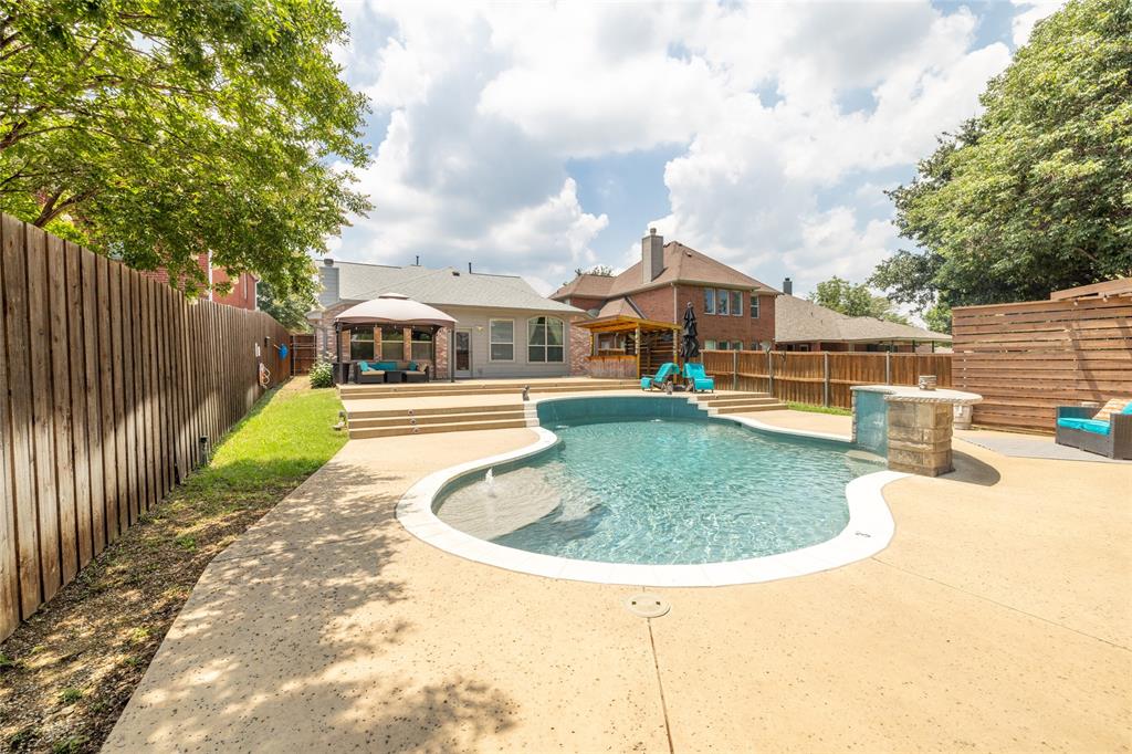 a view of a house with outdoor space