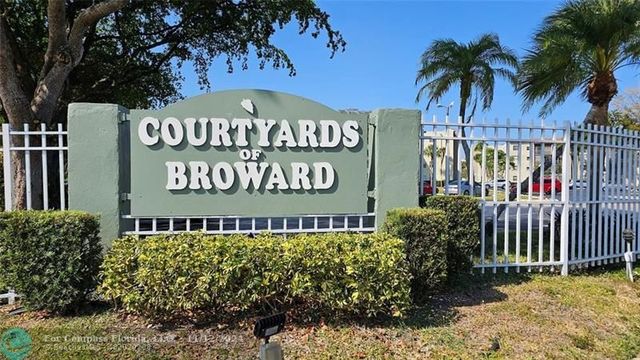 $2,000 | 1800 North Lauderdale Avenue, Unit 1215 | Courtyards of Broward Condominiums