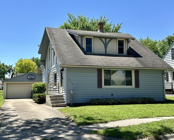 $325,000 | 717 Michigan Avenue | Hyde Park