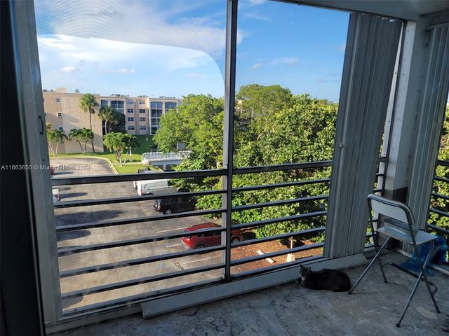 $300,000 | 501 East Dania Beach Boulevard, Unit 54D | Dania Beach