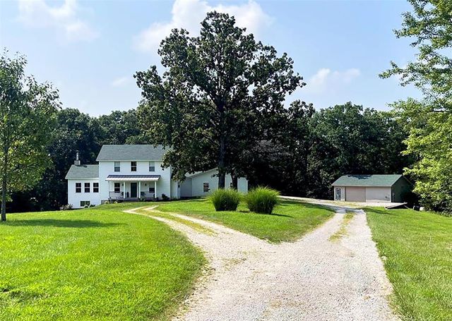 $699,000 | 720 East Breedlove Drive | Rocky Fork Township - Boone County