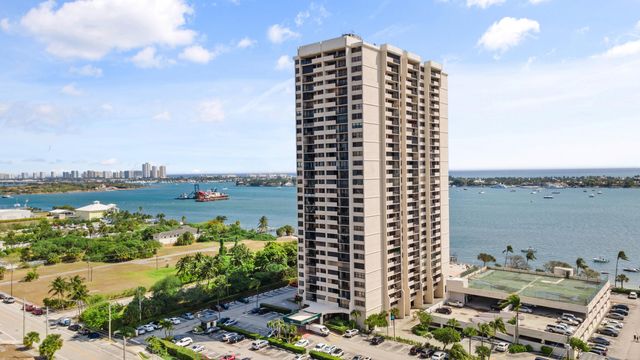 $2,700 | 5600 North Flagler Drive, Unit 305 | Northwood Harbor