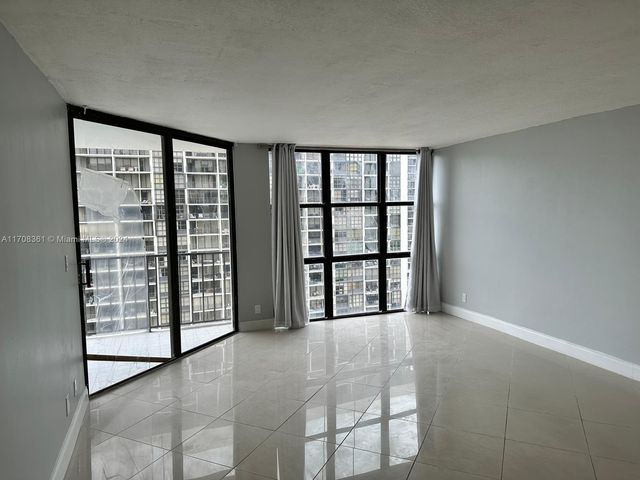 $480,000 | 1915 Brickell Avenue, Unit 1203 | Brickell Place