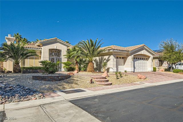 $948,000 | 4729 Dream Catcher Avenue | Lone Mountain