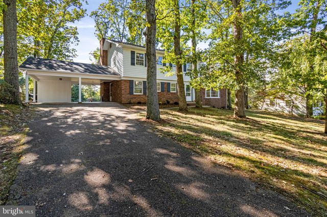 $599,900 | 306 Braehead Drive | Lafayette Boulevard-South Route 1