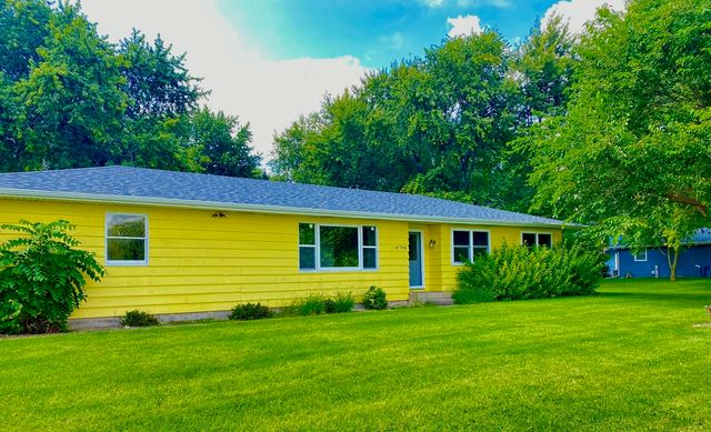 $383,000 | 4775 Douglas Road | Oswego Township - Kendall County