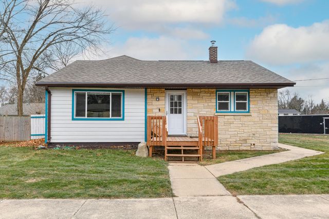 $379,900 | 3023 Graydon Avenue | East Troy