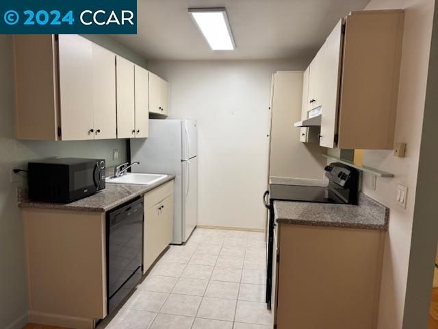 $2,500 | 1413 Marchbanks Drive, Unit 1 | Diablo Hills Condominiums