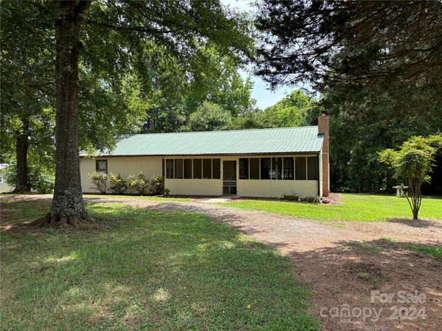 $249,900 | 2845 Wood Gate Road | Lincolnton Township - Lincoln County