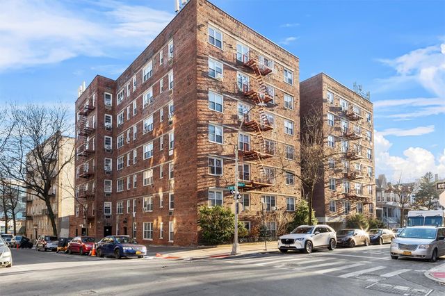 $160,000 | 3176 Decatur Avenue, Unit L1 | Norwood