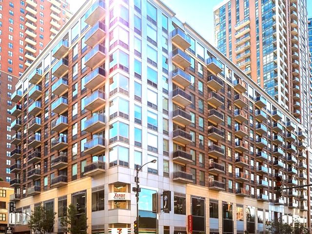 $376,000 | 1 East 8th Street, Unit 1004 | One Place