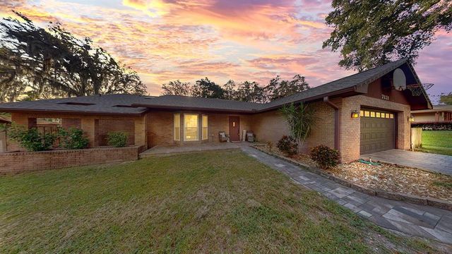 $439,900 | 7121 Odoniel Loop West | Country Oaks of Lakeland