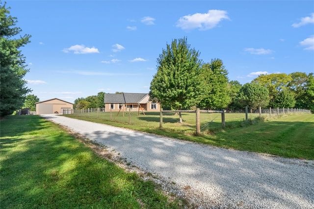 $425,000 | 13745 Kayser Road | Helvetia Township - Madison County