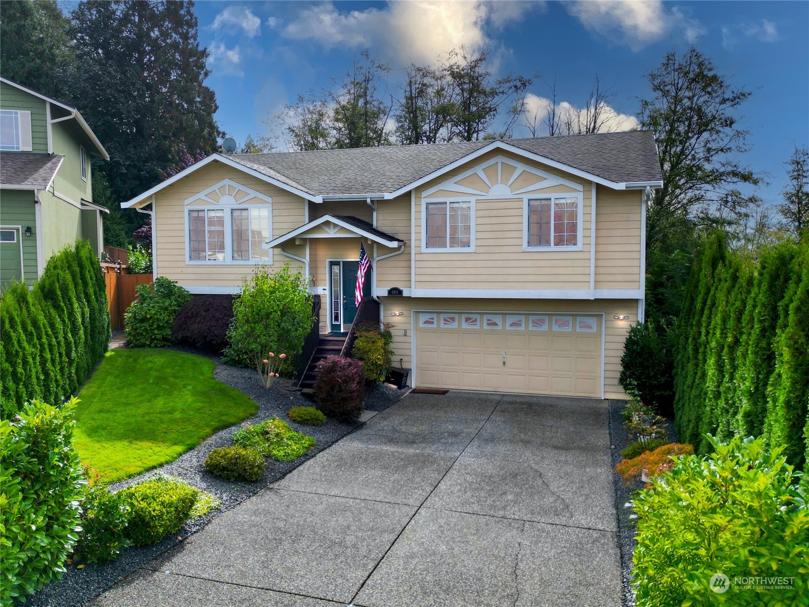 a view of a house and outdoor space