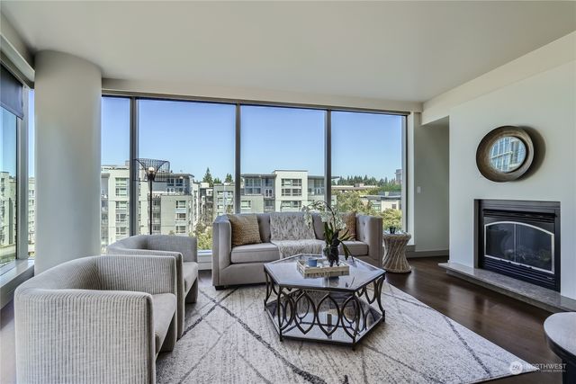 $1,320,000 | 10650 Northeast 9th Place, Unit 824 | Downtown Bellevue