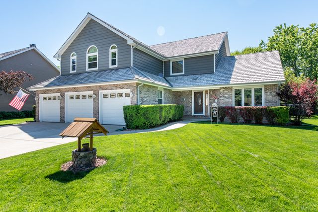 $499,900 | 1870 Fox Meadow Court | Gurnee