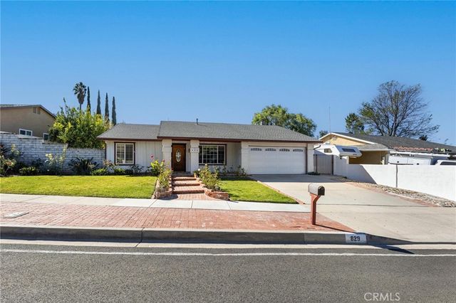 $829,950 | 829 Greenbriar Avenue | Central Simi Valley