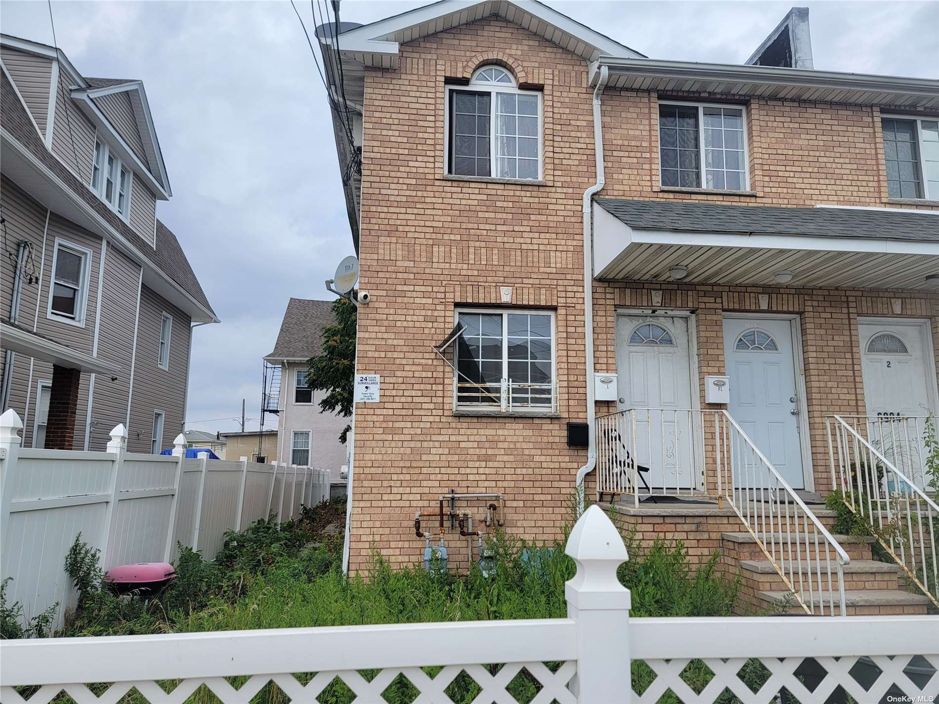 front view of house with a yard