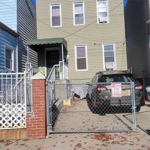 $629,000 | 2519 Poplar Street | Westchester Village