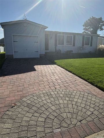 $2,800 | 37 Village Circle East | Manorville