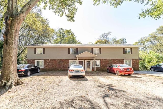 $379,000 | 114 Nelson Street Southeast | Lindale