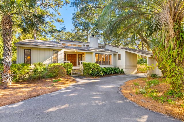 $1,395,000 | 288 Sea Marsh Drive | Middlewoods West