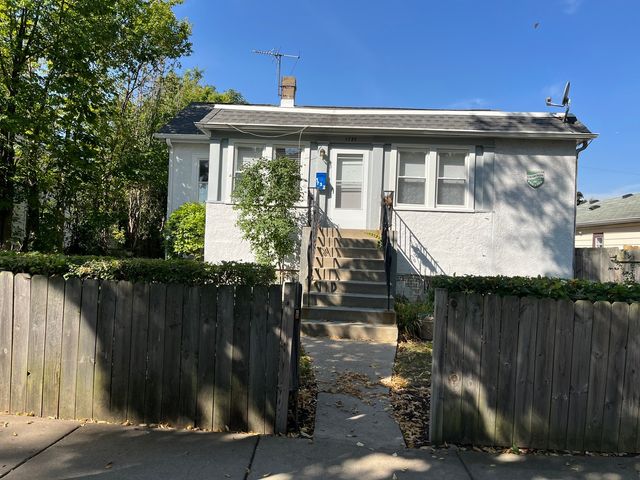 $325,000 | 1732 Brown Avenue | Evanston