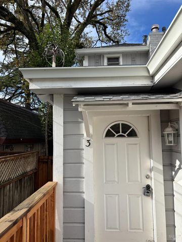 $1,850 | 740 Mendocino Avenue, Unit 3 | Santa Rosa Northeast