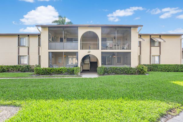 $160,000 | 241 Pine High Occupancy Vehicle Circle, Unit D1 | Greenacres