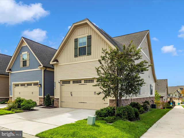 $639,900 | 9261 Starlight Mews North | Urbana