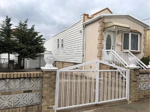 $2,000,000 | 472 Lake Street | Gravesend