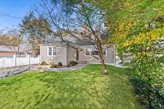 $950,000 | 94 Joyce Road | Eastchester