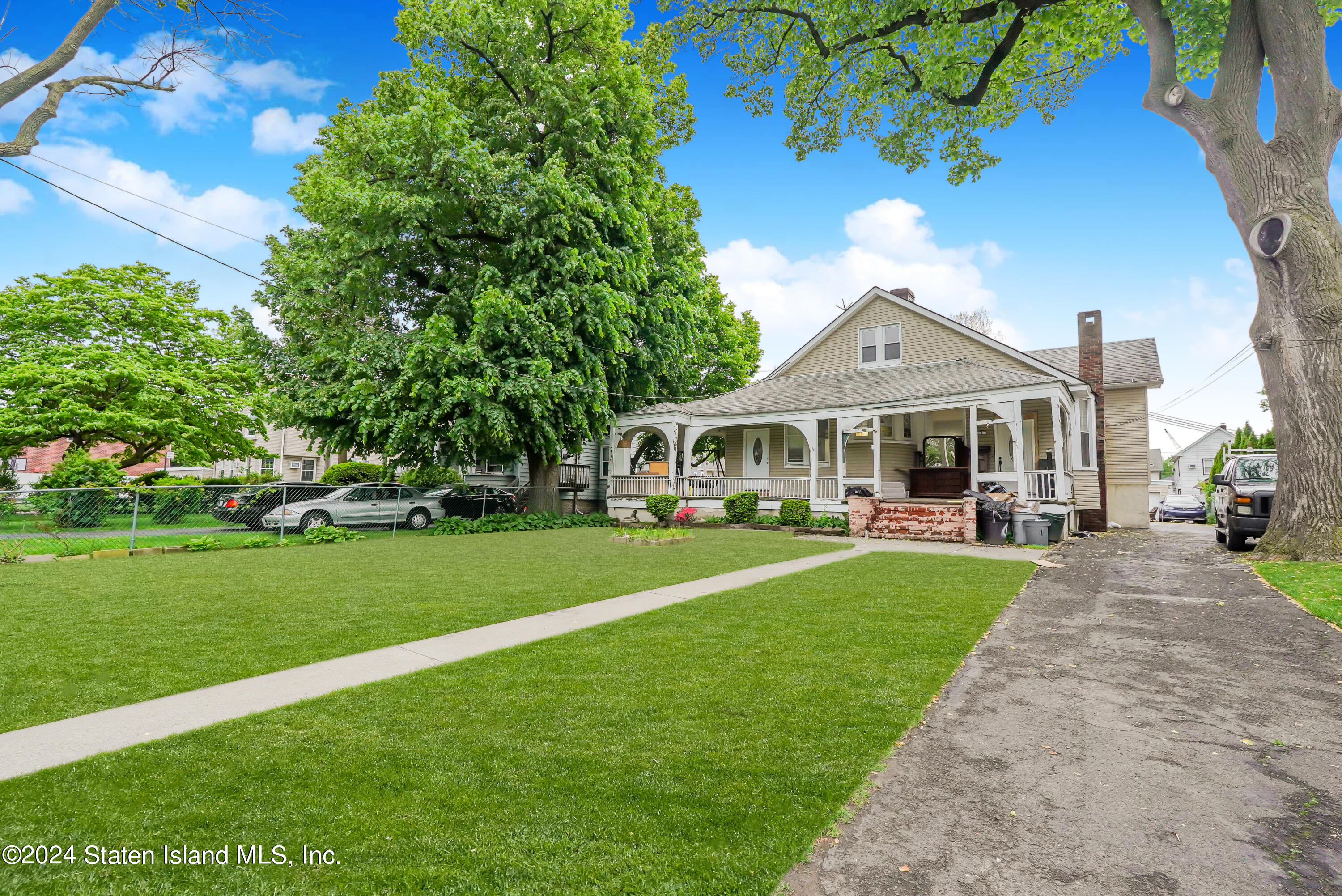 68 Davis Avenue | Compass