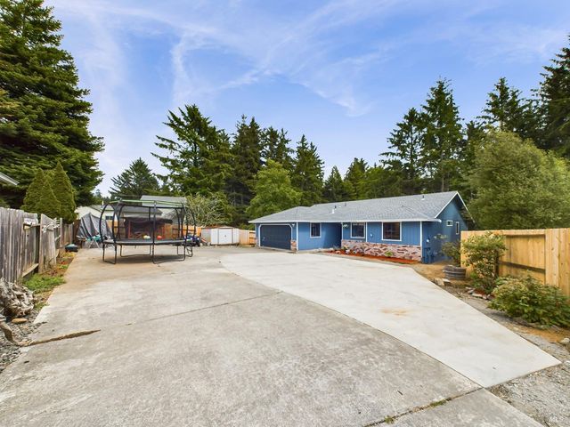 $549,000 | 2395 Meadow Court | McKinleyville