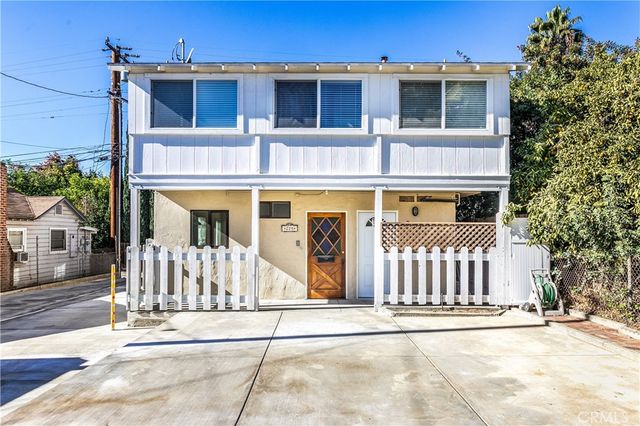 $1,640 | 229 Mayflower Avenue | Monrovia