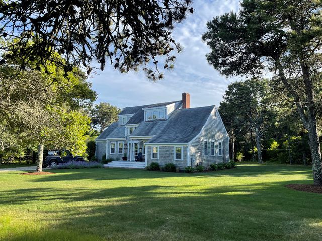 $2,795,000 | 11 Sesapana Road | Mid Island