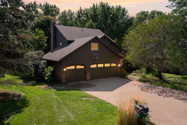 $609,900 | 1831 Pheasant Drive | Chanhassen