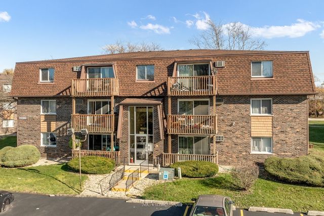 $154,900 | 19360 Wolf Road, Unit 10 | Mokena