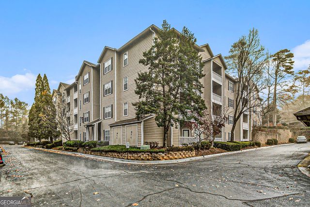 $339,900 | 1250 Parkwood Circle Southeast, Unit 2314 | Parkwood Place Condominiums