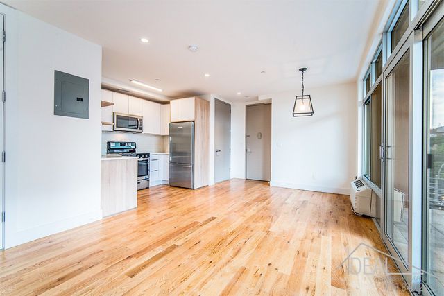 $4,200 | 109 Winthrop Street, Unit 5A | Prospect Lefferts Gardens