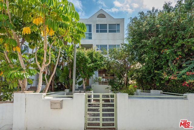 $14,500 | 16 Voyage Street | Marina del Rey